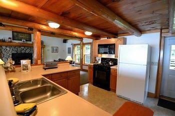 Tall Timber Lodge Pittsburg Exterior photo